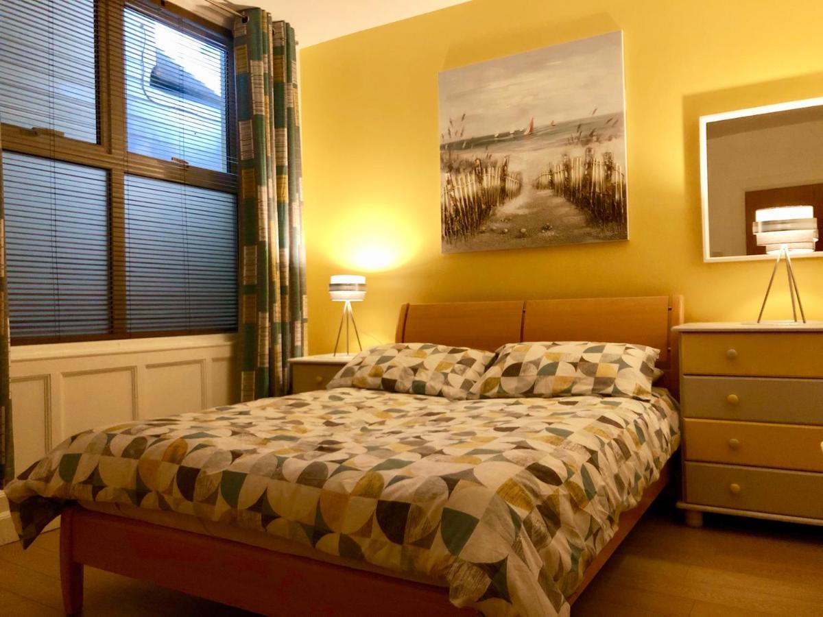 Portrush Holiday Hostel Guesthouse Exterior photo