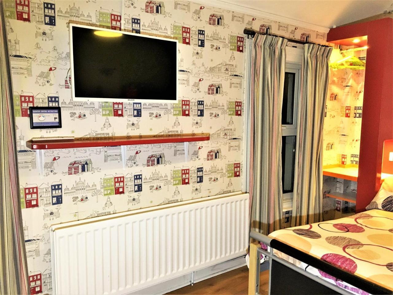 Portrush Holiday Hostel Guesthouse Exterior photo